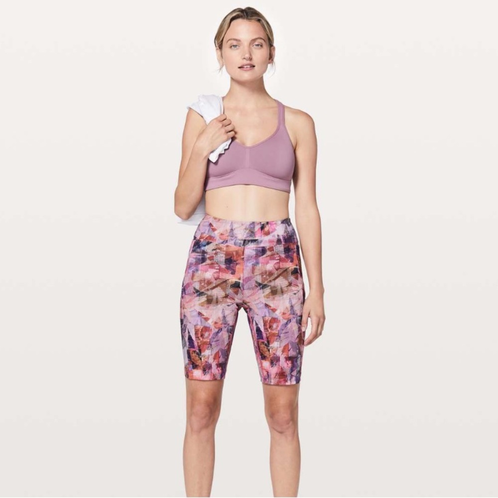 Lululemon on pace shorts